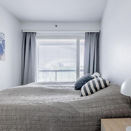 Sleepwell Apartments Niittykumpu 12 - Metro, 15 Min From Helsinki City エスポー エクステリア 写真