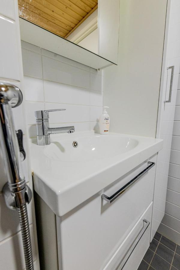 Sleepwell Apartments Niittykumpu 12 - Metro, 15 Min From Helsinki City エスポー エクステリア 写真