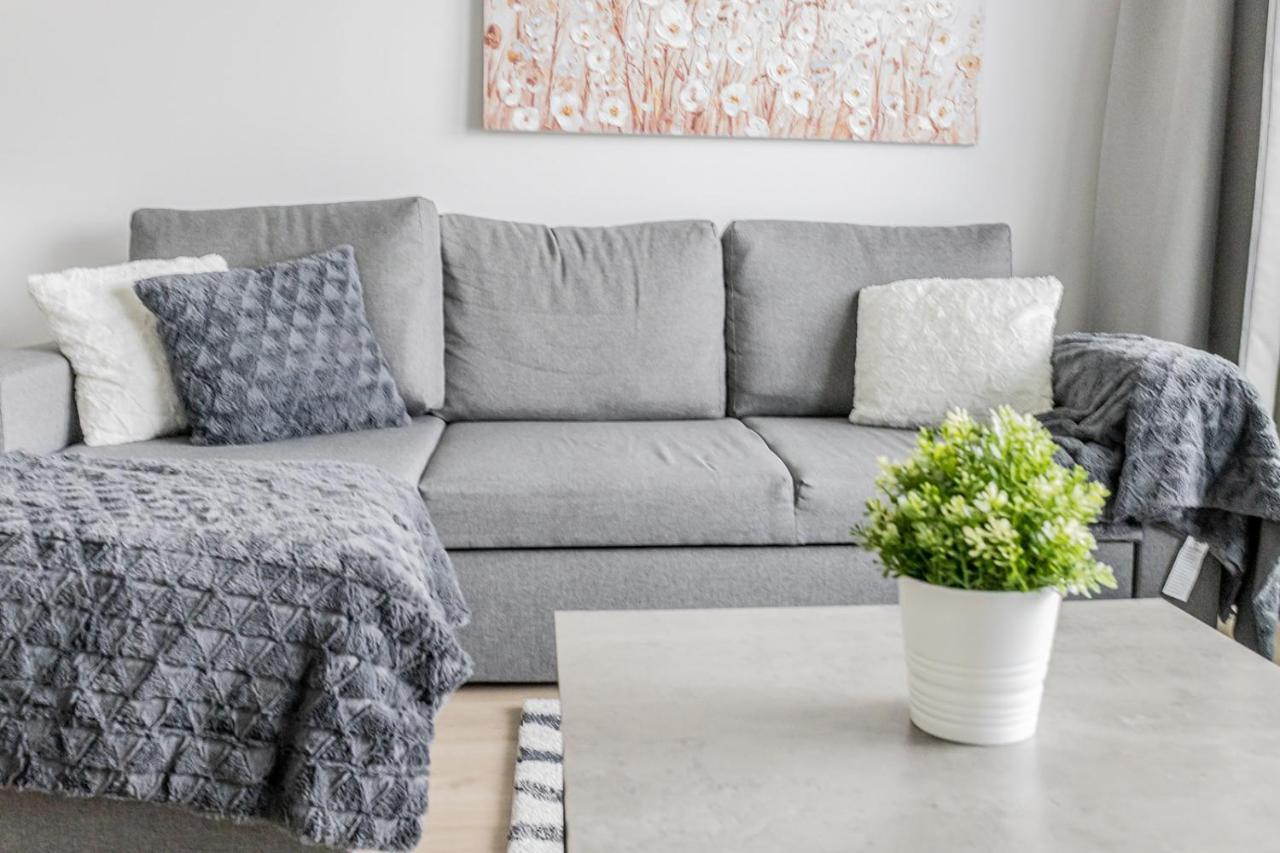 Sleepwell Apartments Niittykumpu 12 - Metro, 15 Min From Helsinki City エスポー エクステリア 写真