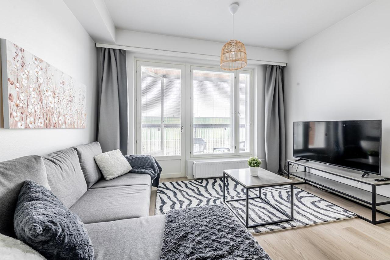 Sleepwell Apartments Niittykumpu 12 - Metro, 15 Min From Helsinki City エスポー エクステリア 写真