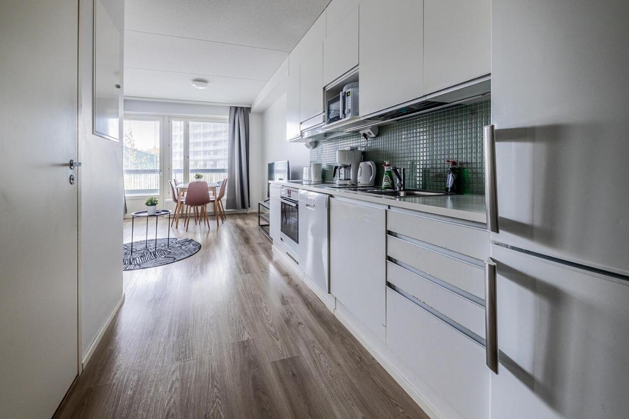 Sleepwell Apartments Niittykumpu 12 - Metro, 15 Min From Helsinki City エスポー エクステリア 写真