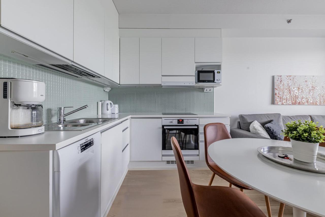 Sleepwell Apartments Niittykumpu 12 - Metro, 15 Min From Helsinki City エスポー エクステリア 写真