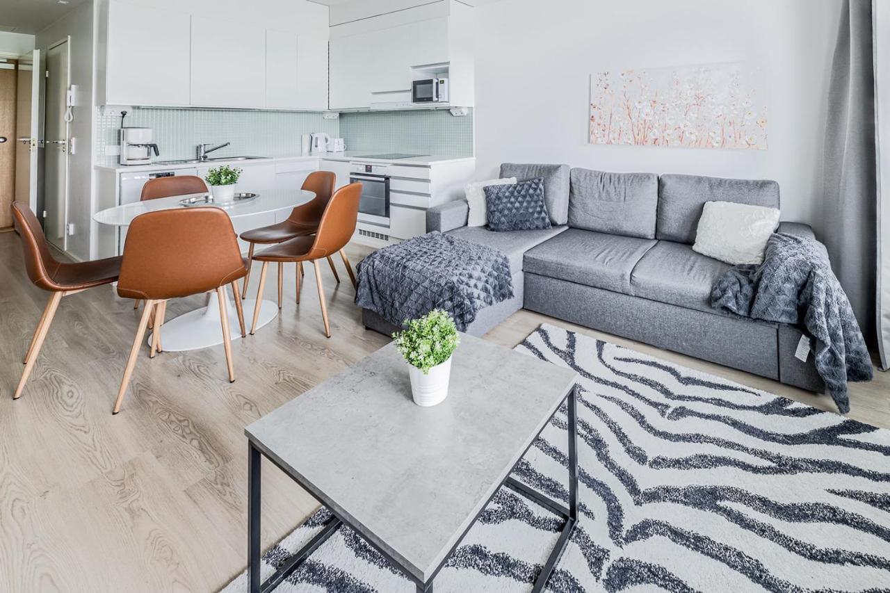 Sleepwell Apartments Niittykumpu 12 - Metro, 15 Min From Helsinki City エスポー エクステリア 写真