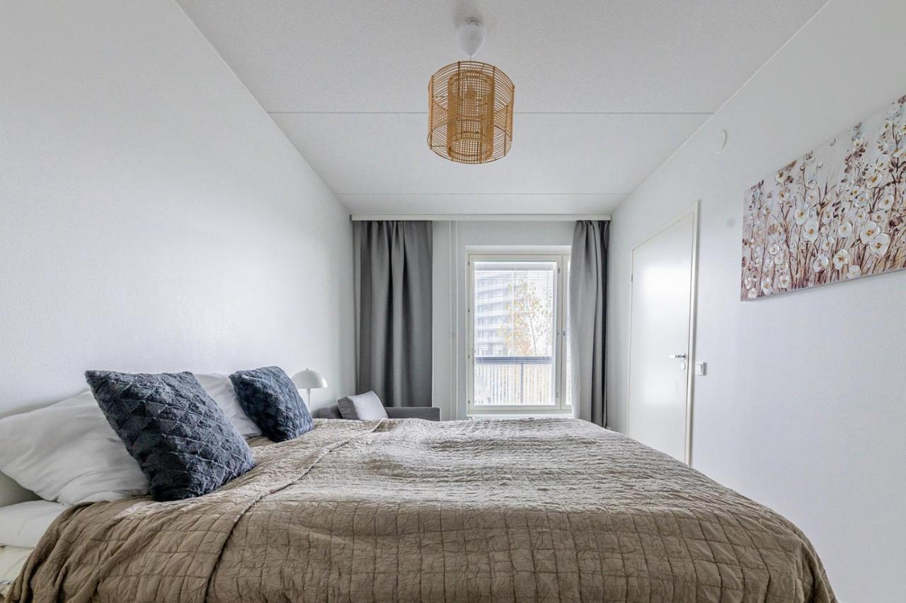 Sleepwell Apartments Niittykumpu 12 - Metro, 15 Min From Helsinki City エスポー エクステリア 写真