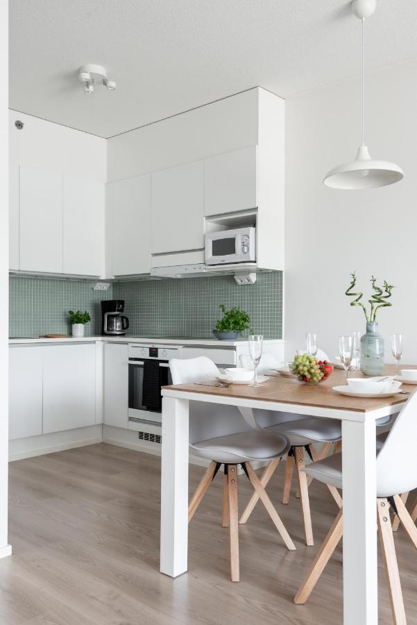 Sleepwell Apartments Niittykumpu 12 - Metro, 15 Min From Helsinki City エスポー エクステリア 写真