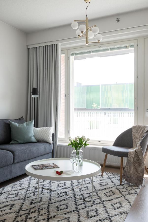 Sleepwell Apartments Niittykumpu 12 - Metro, 15 Min From Helsinki City エスポー エクステリア 写真