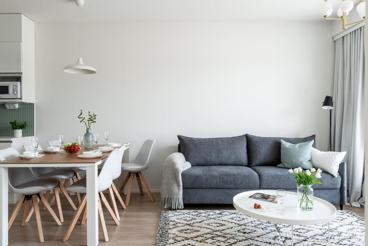 Sleepwell Apartments Niittykumpu 12 - Metro, 15 Min From Helsinki City エスポー エクステリア 写真