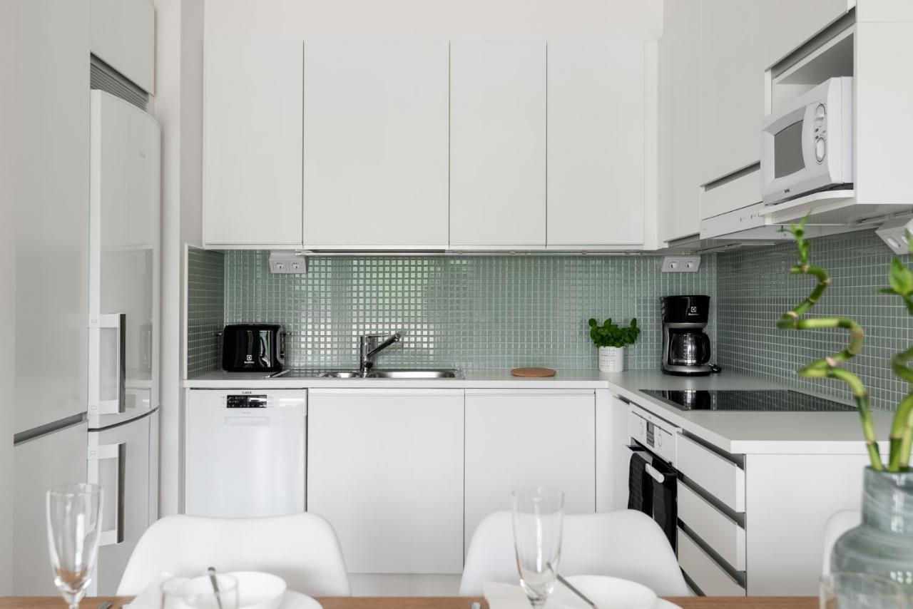 Sleepwell Apartments Niittykumpu 12 - Metro, 15 Min From Helsinki City エスポー エクステリア 写真